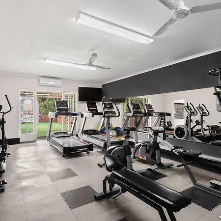 Park Hotel Мокопане Экстерьер фото