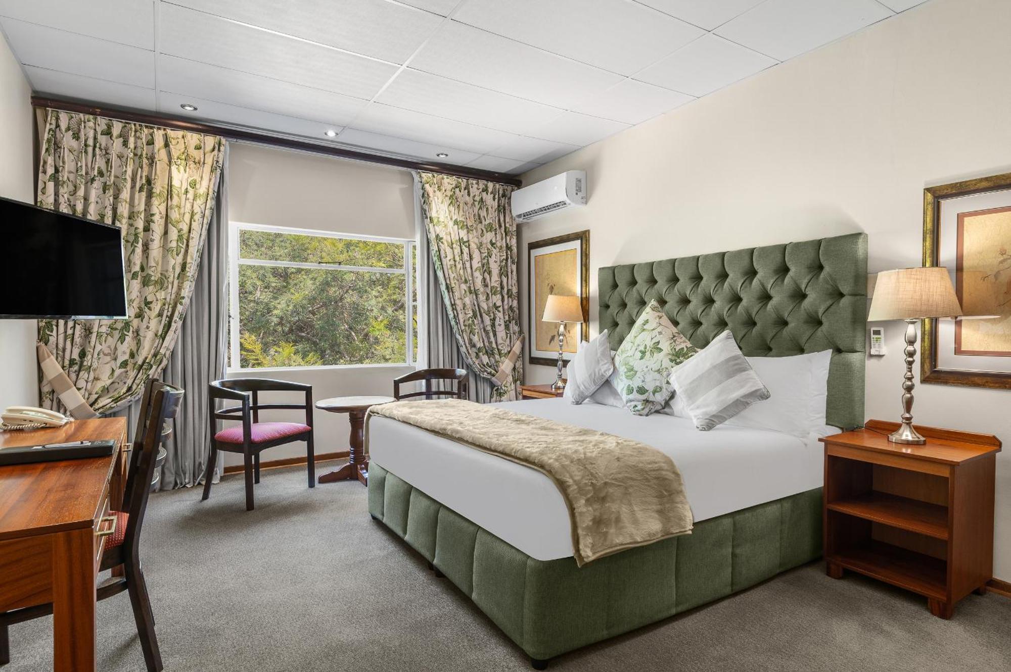 Park Hotel Мокопане Экстерьер фото