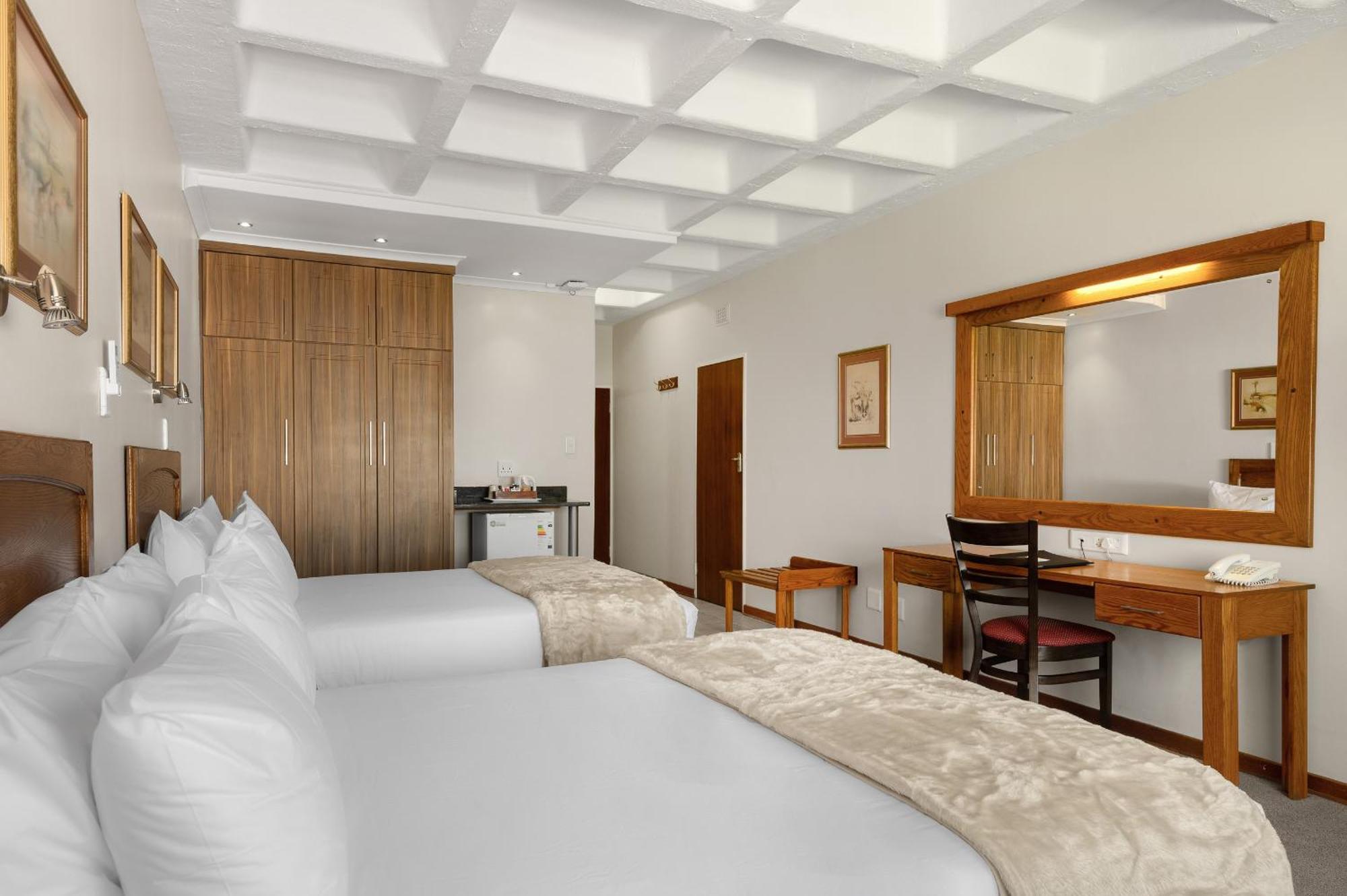 Park Hotel Мокопане Экстерьер фото