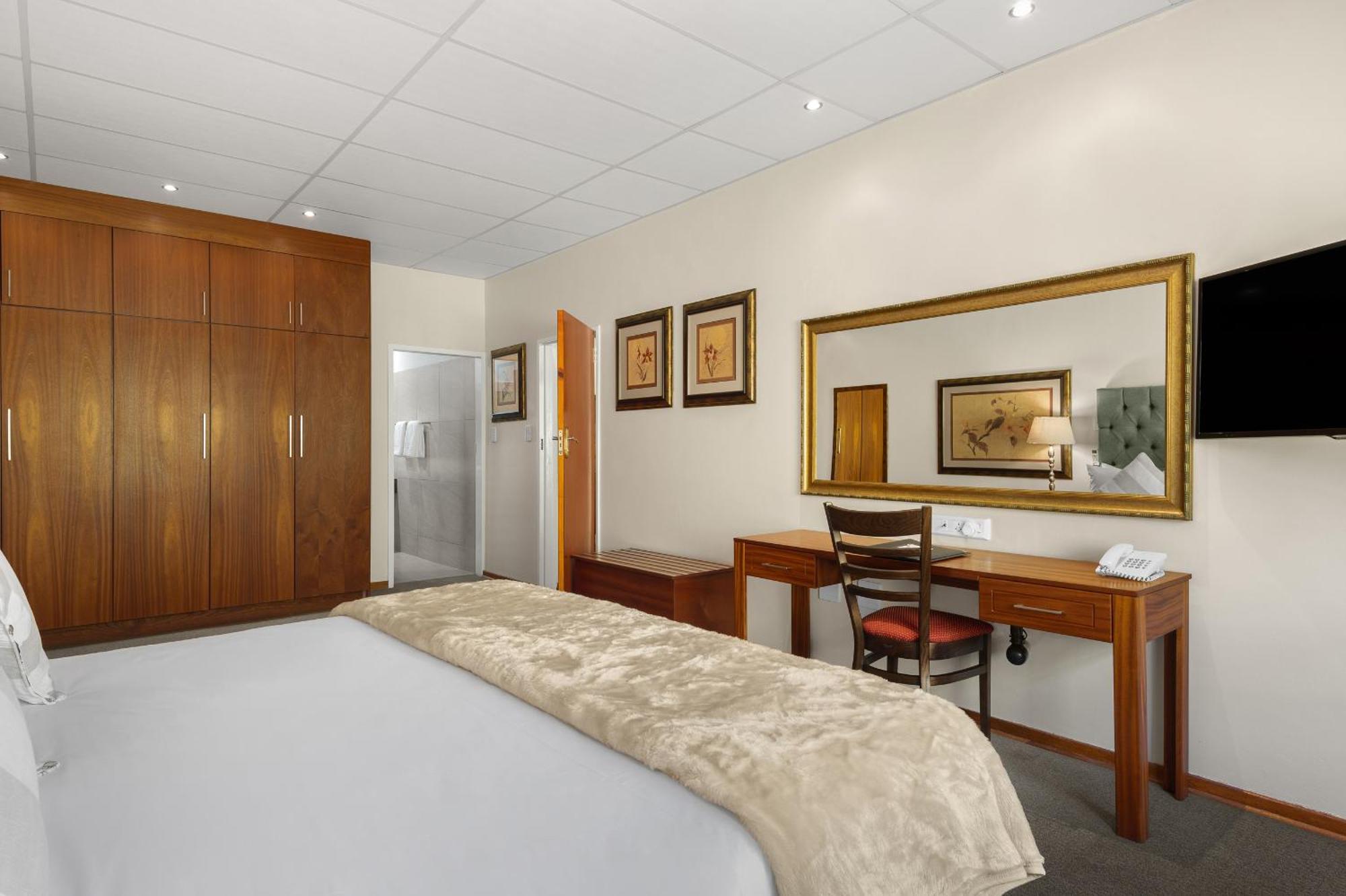 Park Hotel Мокопане Экстерьер фото