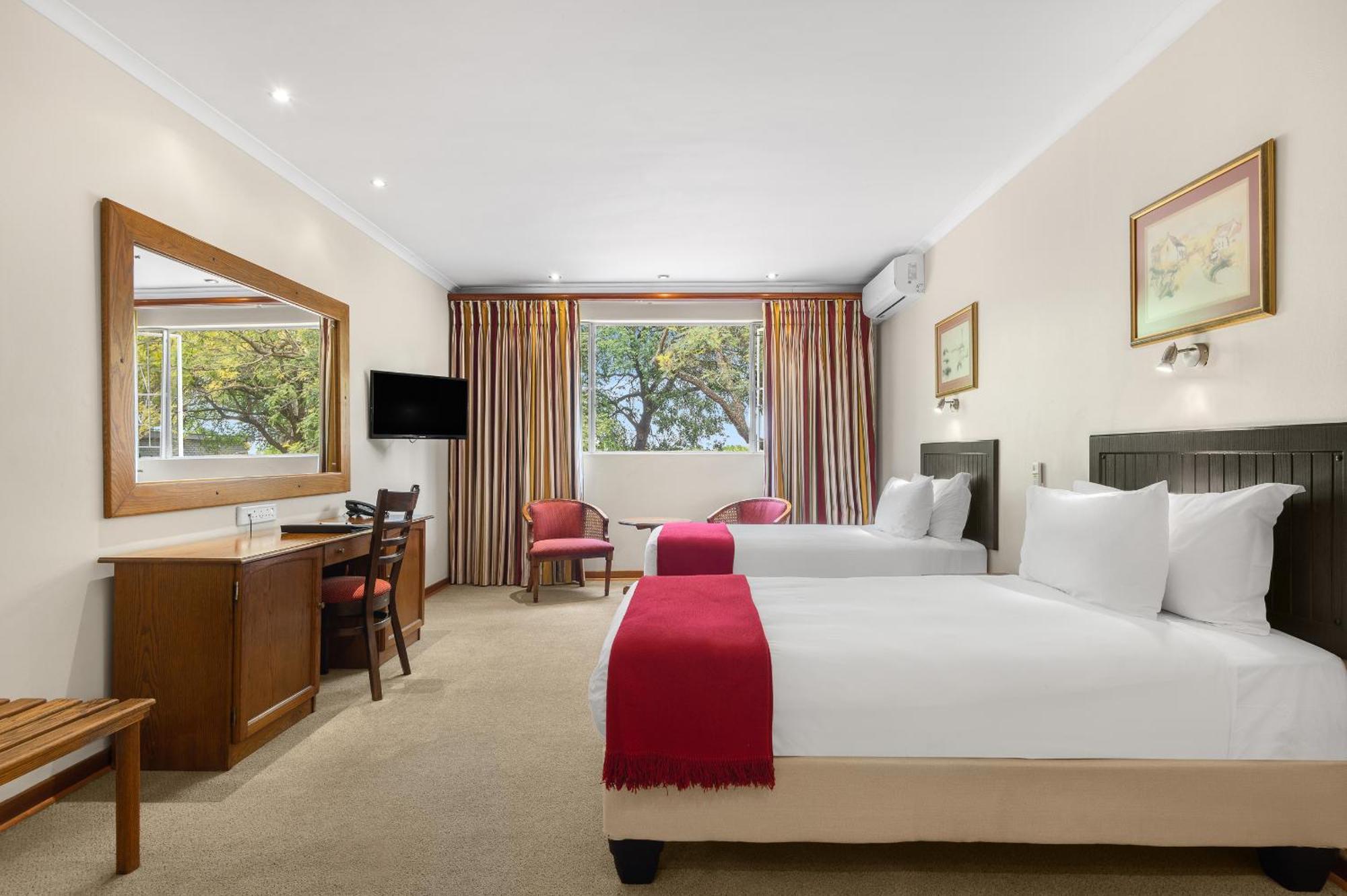 Park Hotel Мокопане Экстерьер фото