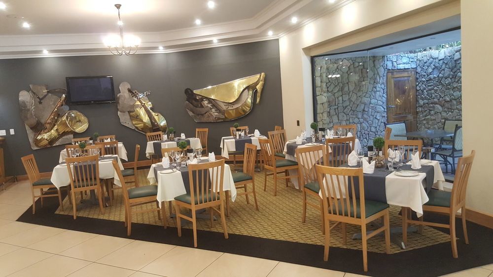 Park Hotel Мокопане Экстерьер фото